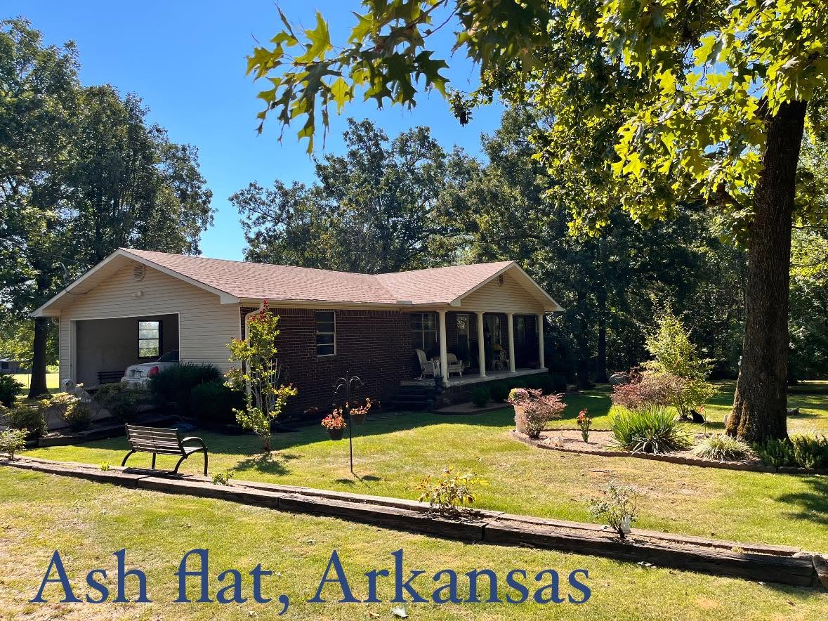Completed ranch home roof replacement in Ash Flat, Arkansas